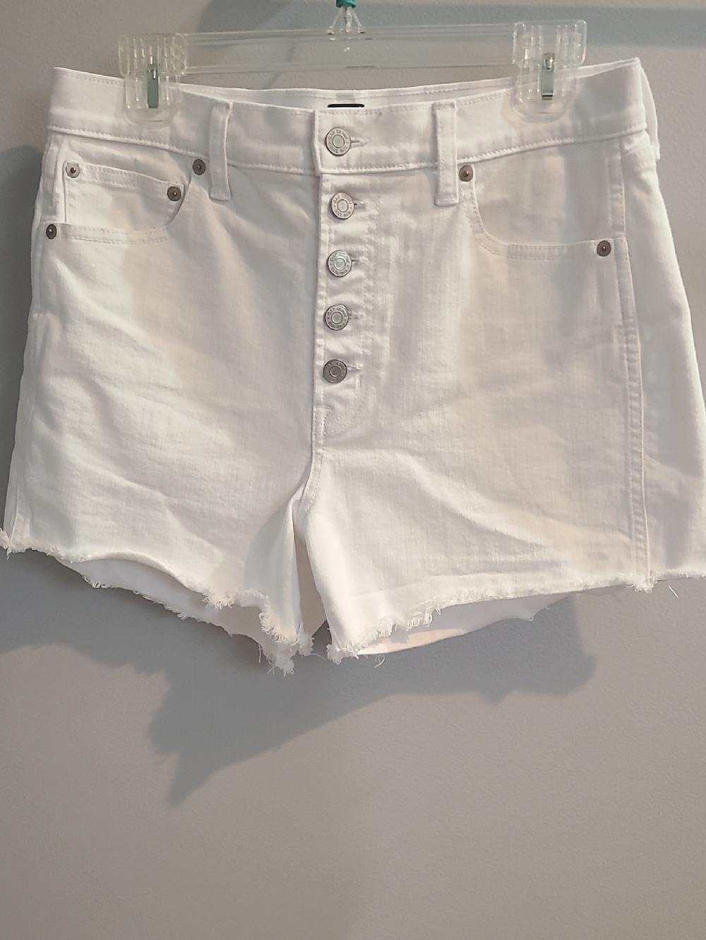 GAP White High-Rise Button-Front 3.5" Denim Shorts with Raw Hem 10/30 (8)